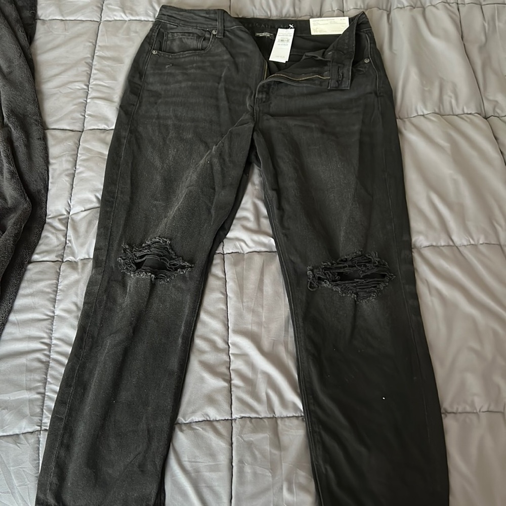 American Eagle mom jeans size 12 short